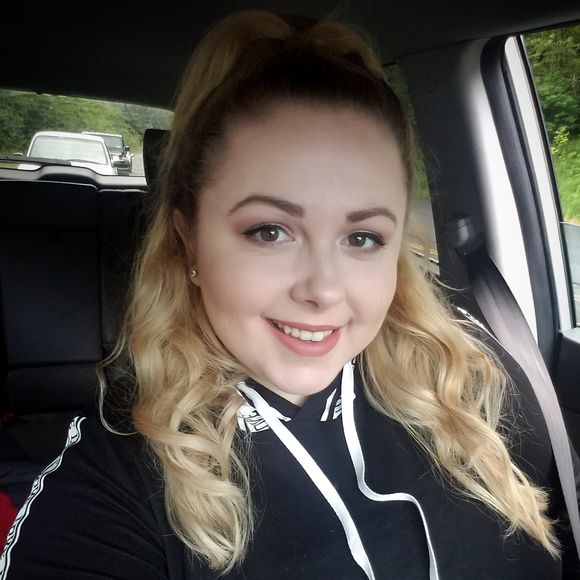 Meet your Posher, Tiffany - Picture 1 of 1